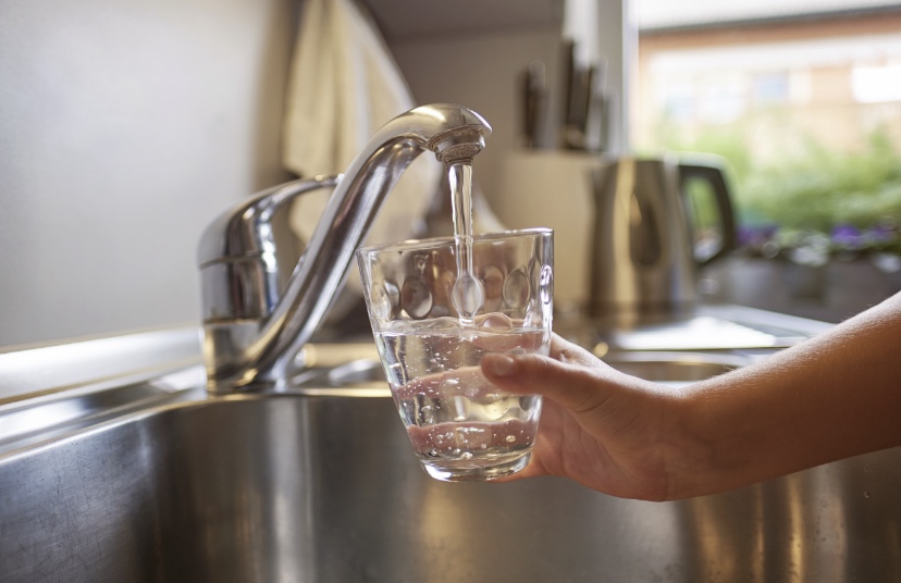 Purificador de agua en casa